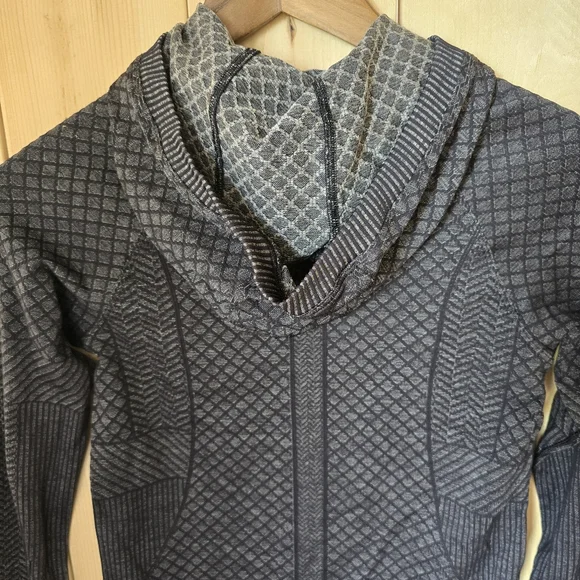 Lululemon Rest Less Dark Grey Strechy Hoodie Size 4 - Picture 8 of 9